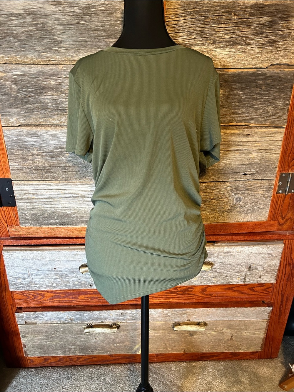 Cider Women’s Olive Short Sleeve Crewneck Top Cinched Sides Ripped Asymmetric 1X